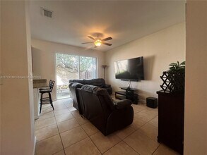 938 NE 29th Terrace in Homestead, FL - Building Photo - Building Photo