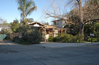 508-508A Lion St in Ojai, CA - Building Photo - Primary Photo