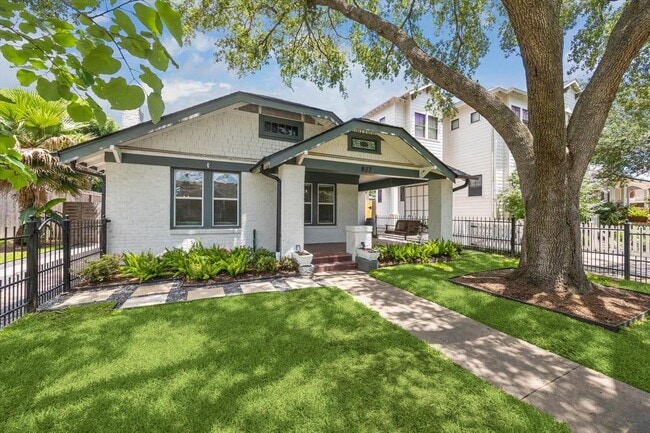 property at 827 Ralfallen St