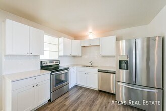 15876 E Cornell Pl in Aurora, CO - Foto de edificio - Building Photo