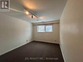 2 Citation Dr in Toronto, ON - Building Photo - Building Photo