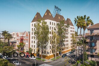 3471 5th St in Los Angeles, CA - Building Photo - Building Photo