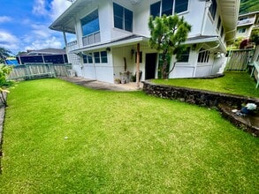 3386 Manoa Rd in Honolulu, HI - Building Photo - Building Photo