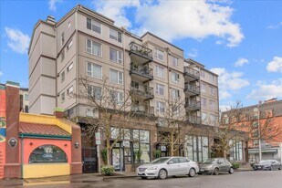 12334 31st Ave NE in Seattle, WA - Building Photo