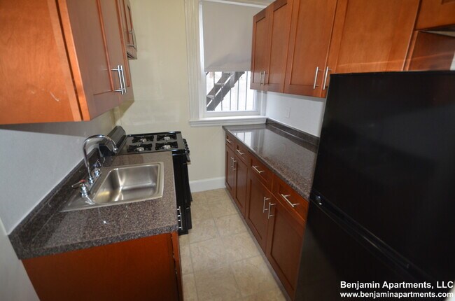1195 Boylston St, Unit 34 in Boston College, MA - Building Photo - Building Photo