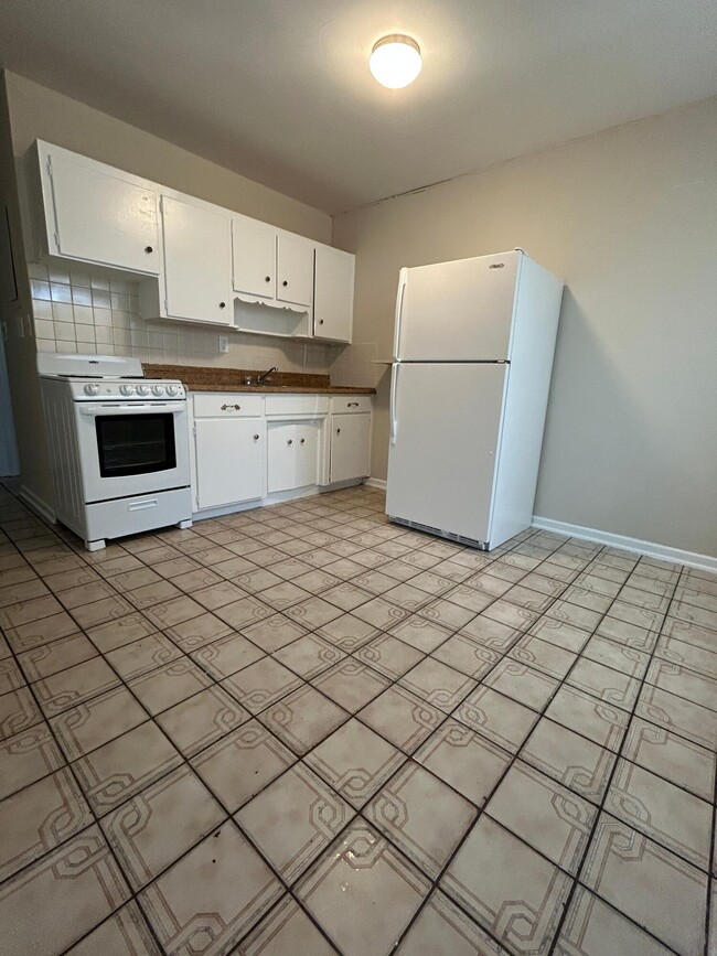 property at 709 Gotham Ct