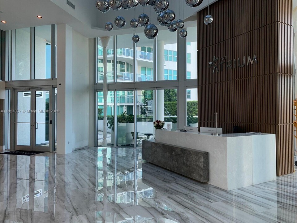 3131 NE 188th St, Unit 2-909 in Aventura, FL - Building Photo