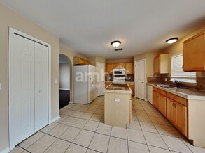 12911 Parkington Dr in Gibsonton, FL - Building Photo - Building Photo