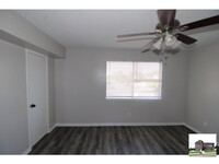 2102 Hunt Dr in Killeen, TX - Building Photo - Building Photo