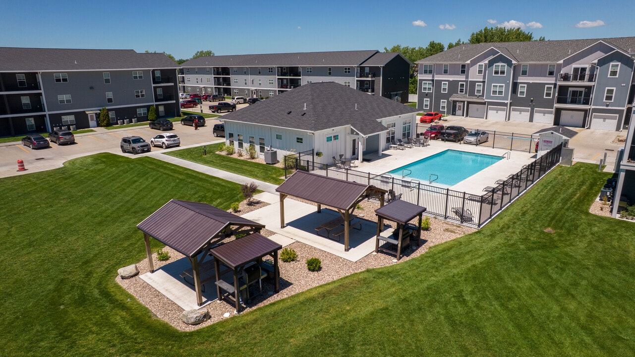 Talon Apartments in Grand Island, NE - Foto de edificio