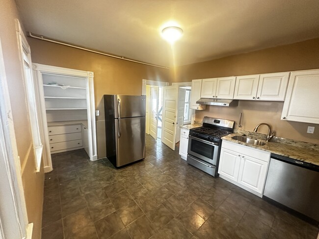 42 Calvin St, Unit 1L