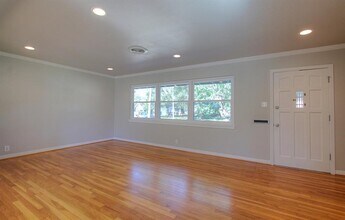 5611 Arboles Dr in Houston, TX - Building Photo - Building Photo