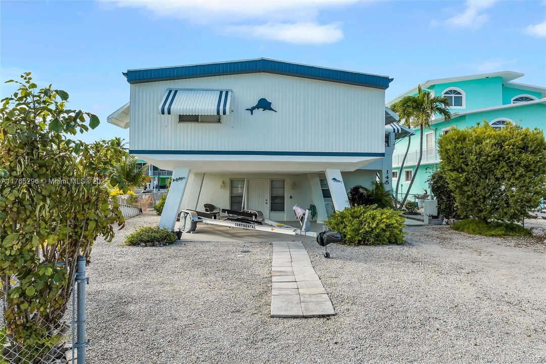 145 Westminster Dr in Tavernier, FL - Building Photo
