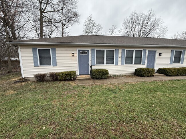 25 W Collins St in Brazil, IN - Building Photo - Building Photo