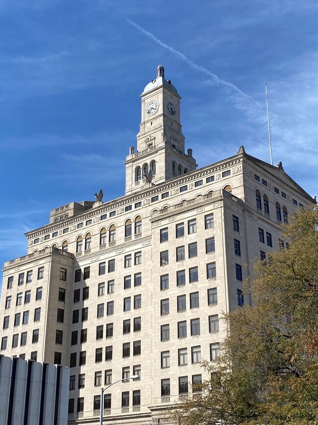 Davenport Bank Apartments