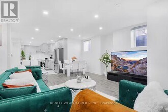 7 Leo Austin Rd in Brampton, ON - Building Photo - Building Photo