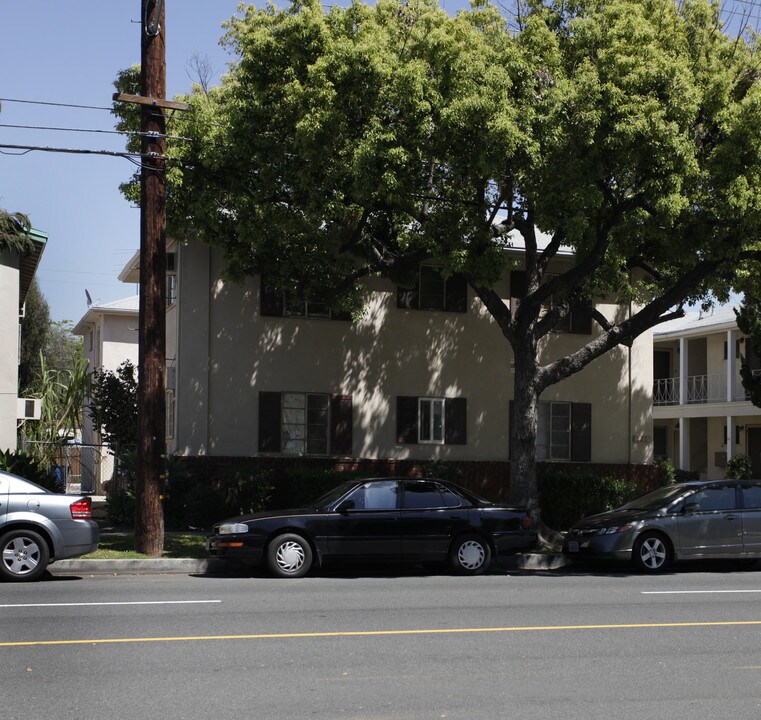 220 S Buena Vista St in Burbank, CA - Building Photo