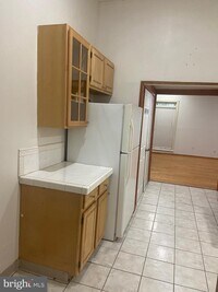 1833 W Lexington St photo'