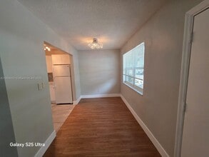 4732 SW 33rd Ave in Fort Lauderdale, FL - Building Photo - Building Photo