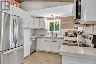 504 Pine Point Ln in Madoc, ON - Building Photo - Building Photo