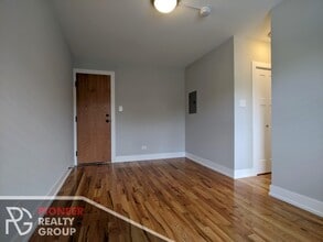 2850 N Mildred Ave, Unit 1 in Chicago, IL - Building Photo - Building Photo