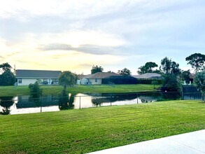 17330 Meadow Lake Cir in Ft. Myers, FL - Building Photo - Building Photo