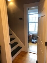 413 Highland St, Unit 413Highland-3rd floor in Manchester, NH - Foto de edificio - Building Photo