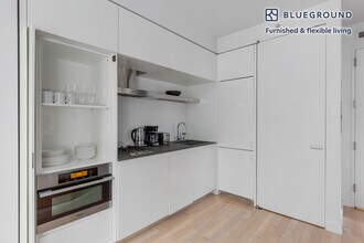70 W 45th St, Unit FL28-ID1127 in New York, NY - Building Photo - Building Photo