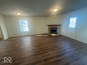 1224 Edgewater Dr in Greenwood, IN - Building Photo - Building Photo