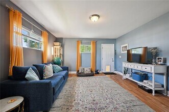 5737 Wildair Dr in New Orleans, LA - Building Photo - Building Photo