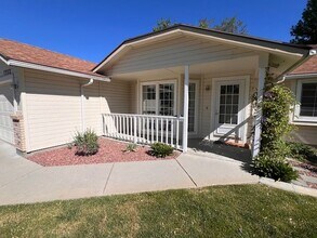 7332 W Devonwood Dr in Boise, ID - Building Photo - Building Photo