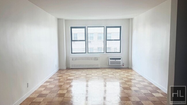 EAST 36 STREET in New York, NY - Building Photo - Building Photo