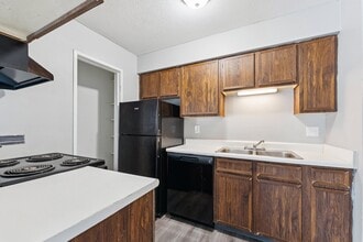 Sherwood Forest Estates in Council Bluffs, IA - Building Photo - Building Photo