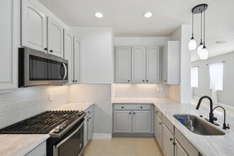 531 Hedgewood Dr in St. Augustine, FL - Foto de edificio - Building Photo