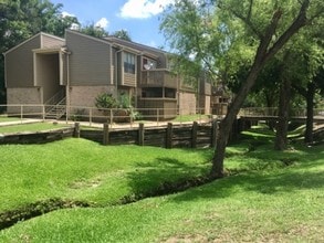 Bel Air on 16th in Plano, TX - Foto de edificio - Building Photo