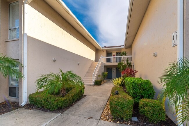 2121 Wood St in Sarasota, FL - Building Photo - Building Photo
