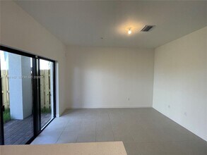 210 SW 159th Ct in Pembroke Pines, FL - Building Photo - Building Photo