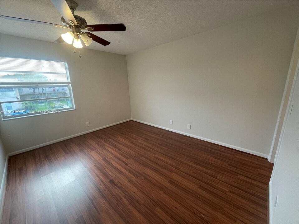 413 Saxony Way in Delray Beach, FL - Building Photo