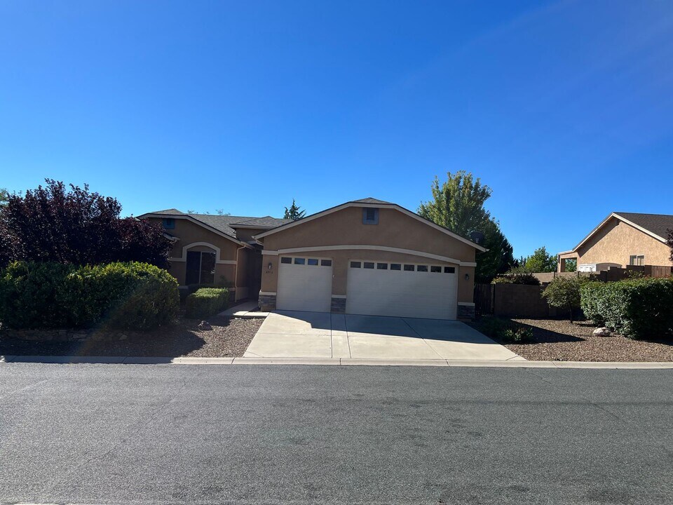6713 E Mayflower Ln in Prescott Valley, AZ - Building Photo