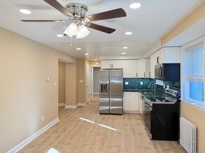 8505 Greenwood Ave in Takoma Park, MD - Building Photo - Building Photo