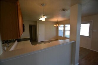 3729 Bandera Ranch Rd in Roanoke, TX - Foto de edificio - Building Photo