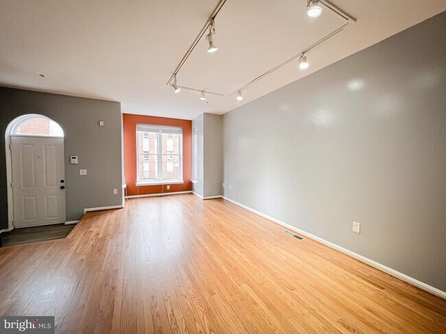 617 U St NW in Washington, DC - Building Photo - Building Photo