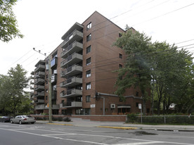 Habitations Fernande-Rochon-de-George Apartments