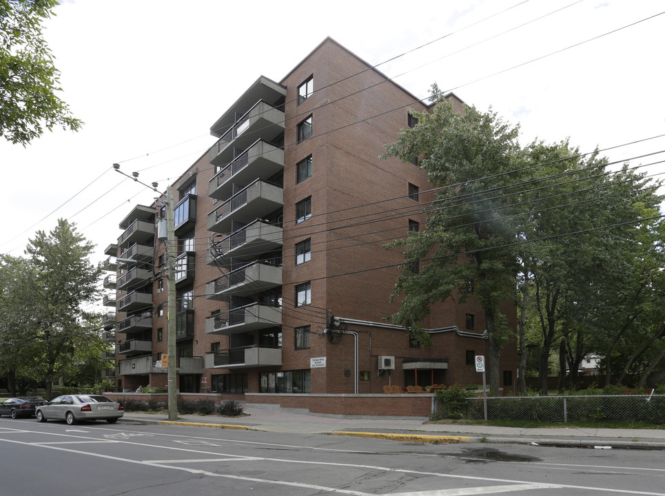 Habitations Fernande-Rochon-de-George in Montréal, QC - Building Photo