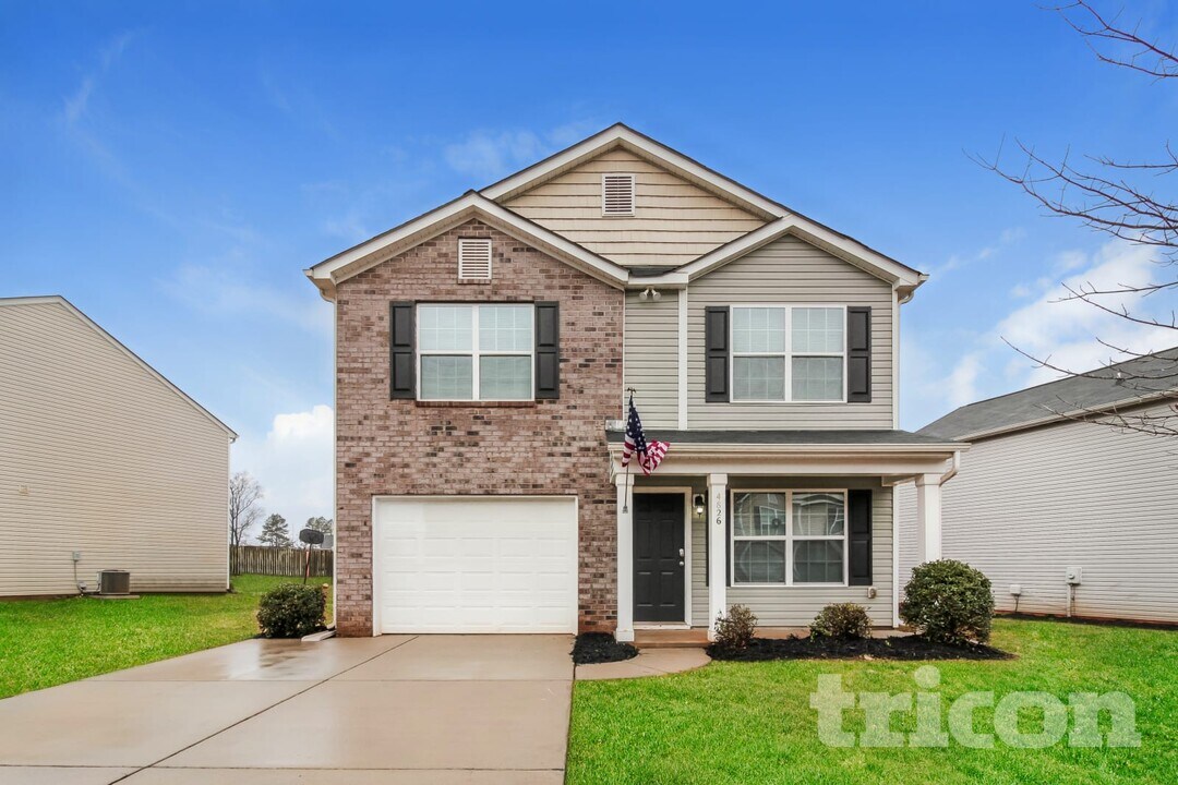 4826 Manchineel Ln in Monroe, NC - Foto de edificio