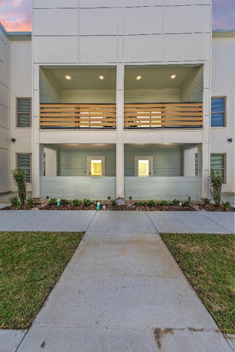 208 Spoonbill Dr in Youngsville, LA - Foto de edificio