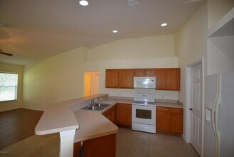 2861 Emerson Dr SE in Palm Bay, FL - Building Photo - Building Photo