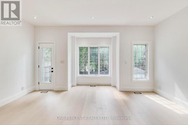 23 Mitchell Ave in Toronto, ON - Building Photo - Building Photo