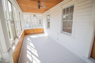 9 Spring Ave in Latham, NY - Building Photo - Building Photo