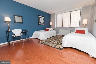 2030 F St NW-Unit -201 in Washington, DC - Foto de edificio - Building Photo